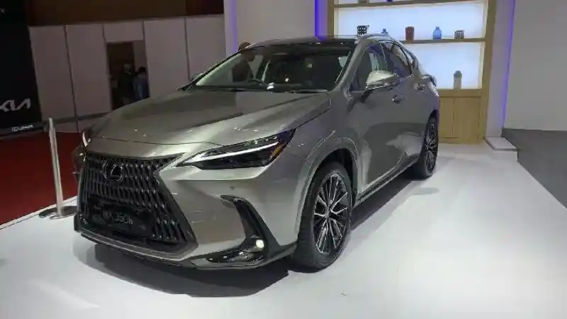 Foto - Baru Saja Meluncur, Ini Spesifikasi Mesin Lexus NX Generasi Terbaru 