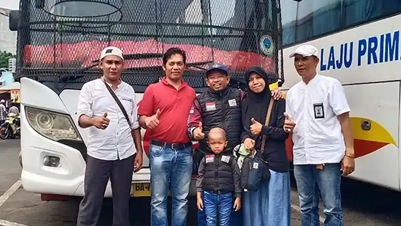 Berita - Ke Mekkah Naik Motor Pulang Naik Bus NPM