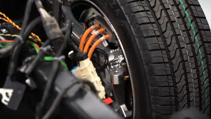 Foto - Lordstown, Pikap Listrik Yang Masih Andalkan Per Daun