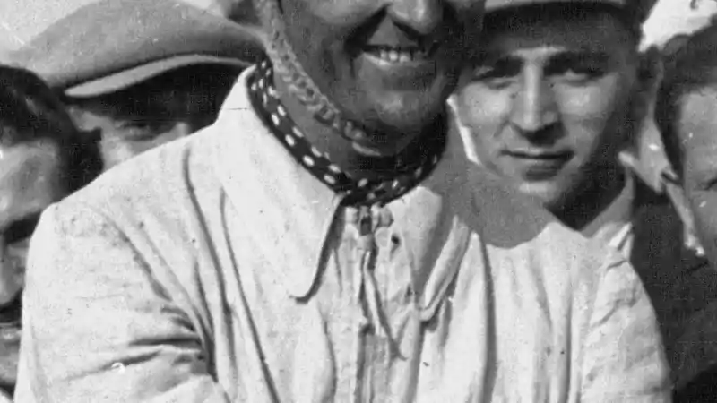 Foto - 8 Fakta Seputar Bugatti Chiron Sport Indonesia