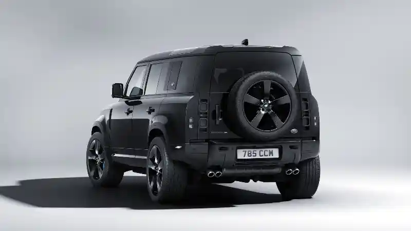 Foto - Land Rover Perkenalkan Bond Limited Edition. Hanya Tersedia 300 Unit.