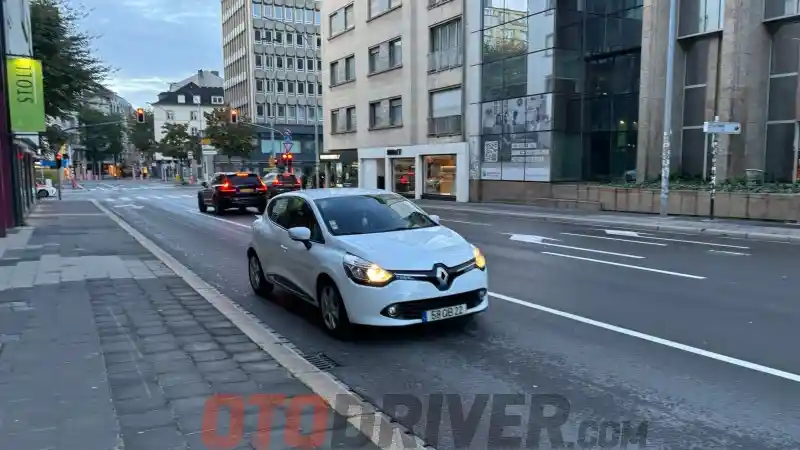 Berita - Mengunjungi Luxemburg, Negara Terkecil Dan Terkaya Eropa, Ini Pilihan Mobil Dan Biaya Sewanya