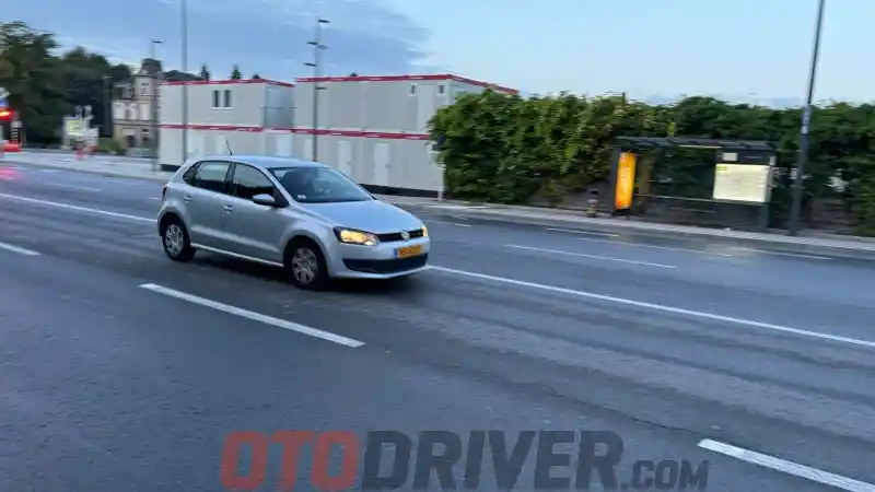 Foto - Mengunjungi Luxemburg, Negara Terkecil Dan Terkaya Eropa, Ini Pilihan Mobil Dan Biaya Sewanya