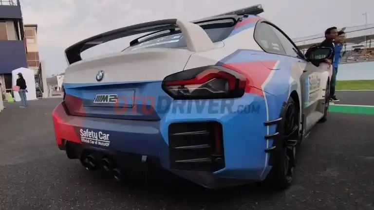 Foto - Melihat Dari Dekat Kedahsyatan BMW M2 Safety Car MotoGP Mandalika