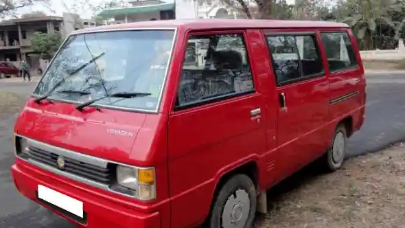 Foto - Mitsubishi L300, Kendaraan Sejuta Wajah