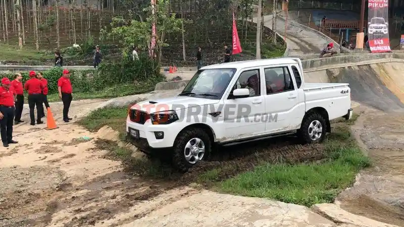 Foto - FIRST DRIVE: Mahindra Scorpio Double Cabin