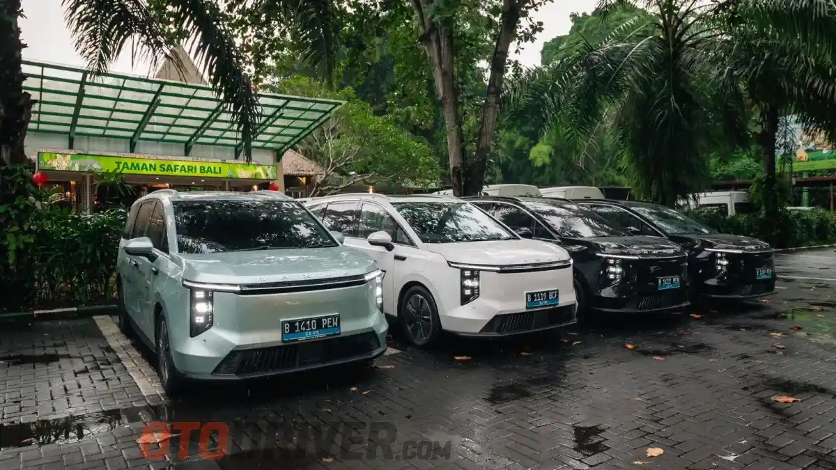 Mobil Listrik - Maxus Mifa 7 dan Mifa 9 Sudah Dirakit Lokal, Konsumen Tidak Perlu Indent Lama