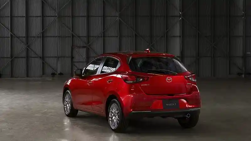 Foto - Mazda 2 Facelift Muncul di Jepang, RP 199 Jutaan