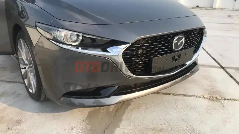 Foto - Perbedaan Mazda 3 Hatchback dengan Versi Sedan Tak Cuma di Buntut
