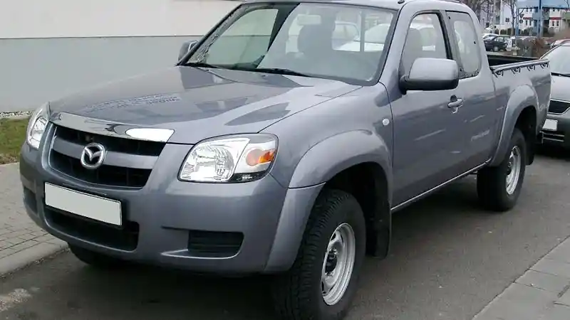 Foto - Mazda BT-50, Si Kembar Yang Kalah Pamor