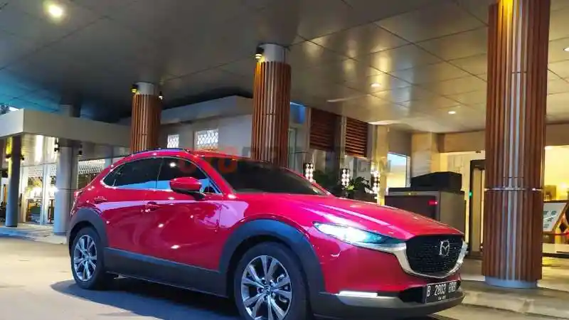 Berita - Kisah Kegigihan Mazda Ciptakan Model Lampu Sein Baru. Tak Mudah namun Menabjubkan