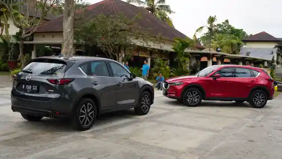 Foto - Komparasi Spek Nissan X-Trail Facelift VS Mazda CX-5