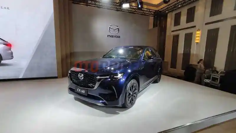 Foto - Mazda Jamin Inden CX-60 Tidak Lama