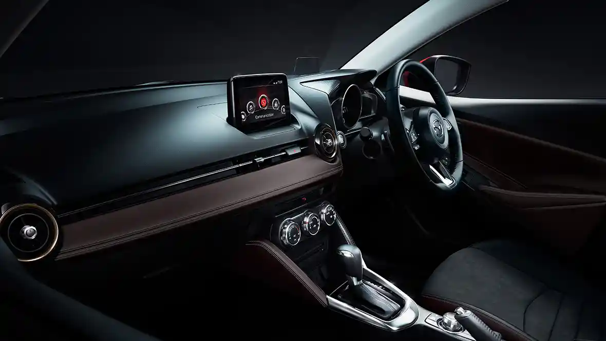 Foto - Mazda2 Facelift Rilis Di Thailand, Dapat Fitur Pintar Baru