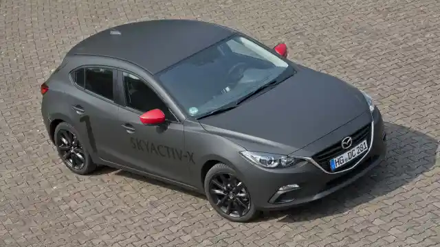 Foto - Mazda "Minta Bantuan" Toyota Hadirkan Mobil Ramah Lingkungan?