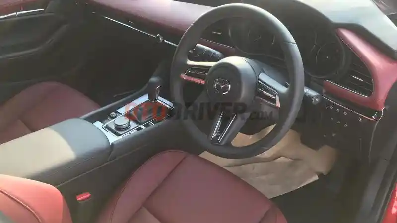 Foto - First Impression Mazda 3 Hatchback Generasi Terbaru 