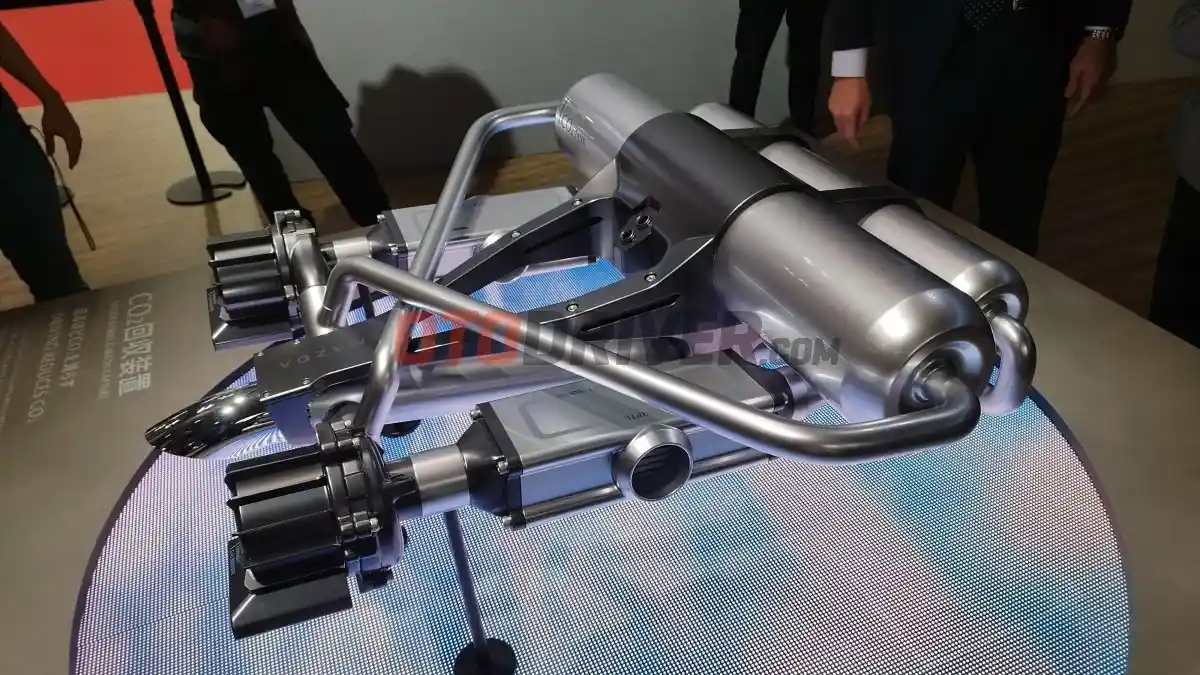 Foto - Mazda Memperkenalkan Teknologi Unik Untuk Masa Depan