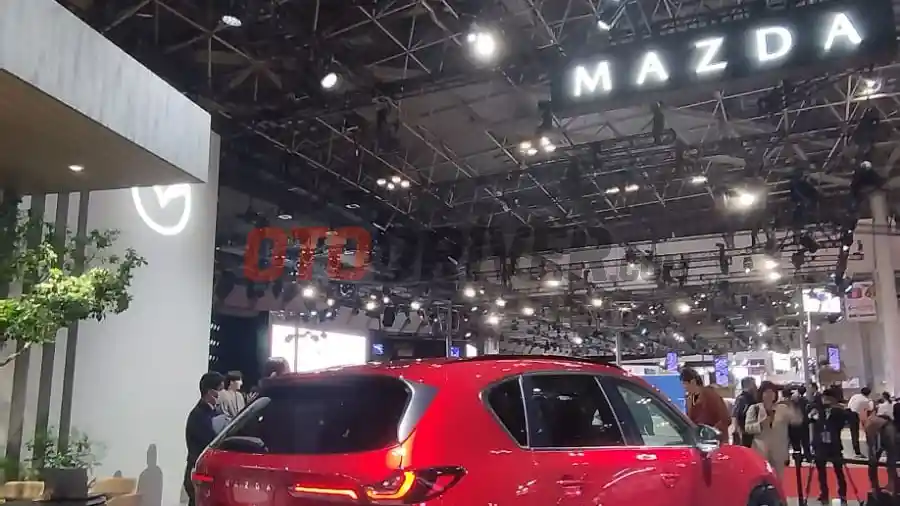 Foto - Generasi III Mazda CX-5 Debut Global di JMS 2025. Hadir Lebih Licin Dan Minimalis