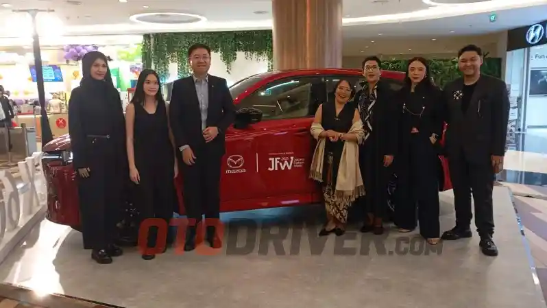 Berita - Mazda Berkolaborasi Dengan Desainer Fesyen di JFW 2025