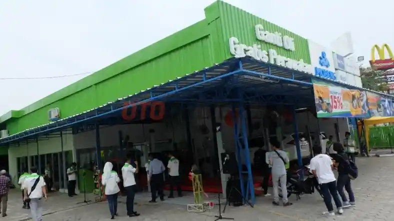Foto - Bengkel Baru ini Menawarkan 'Ganti oli - Gratis Perawatan'