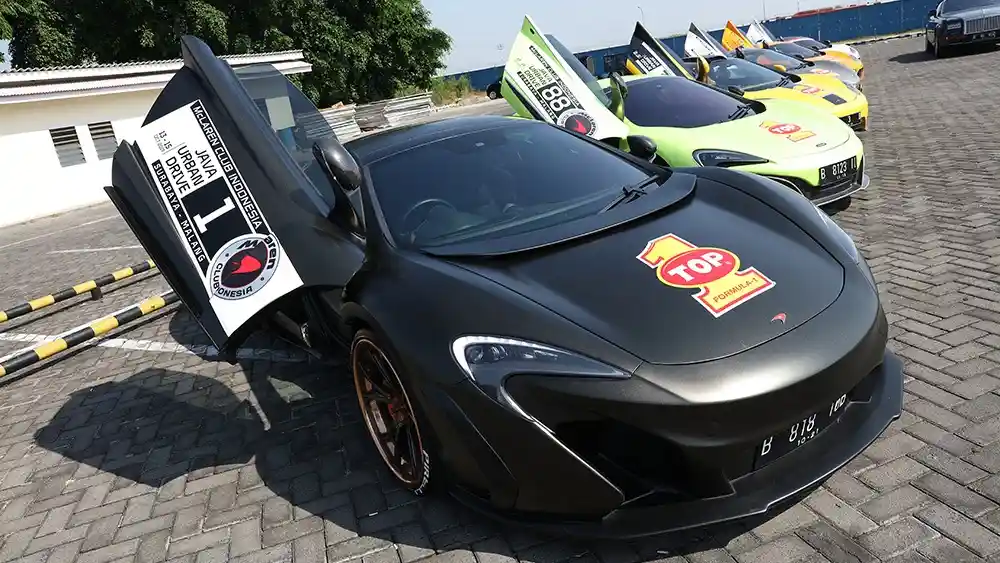 Foto - McLaren Club Indonesia Melesatkan Mobilnya di Jawa Timur