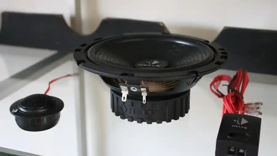 Tips - Mau Tingkatkan Head Unit? Jangan Abaikan Tweeter