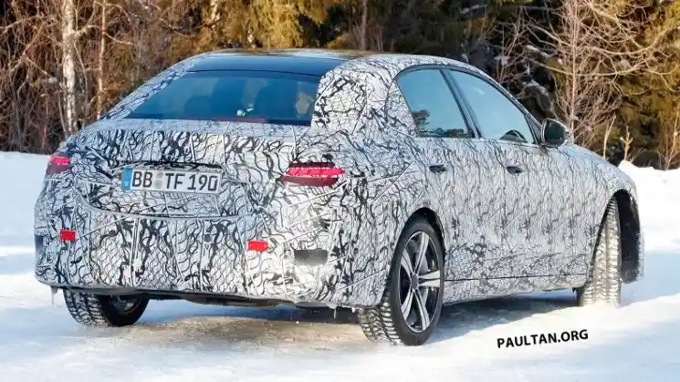 Foto - SPY SHOT : Mercedes-Benz C-Class W206 Generasi Terbaru