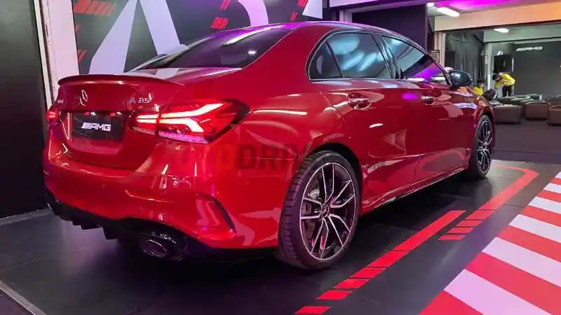 Foto - Catatan Konsumsi BBM Mercedes-AMG A35 Sedan