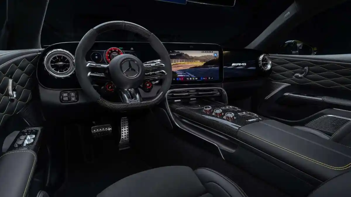 Foto - Mercedes-AMG GT 4-Door Debut Dunia, Intip Kehebatannya