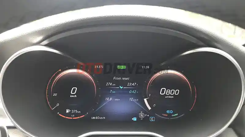 Foto - First Drive: Mercedes-Benz New C-200 EQ Boost Avantgarde Line FL 2018