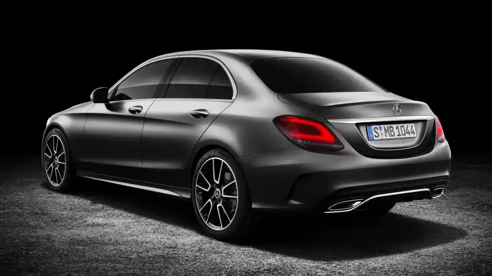 Foto - Mercedes-Benz Dan AMG Racik C-Class Facelift nan Segar