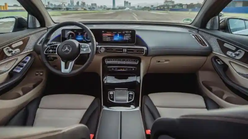 Foto - Mercedes-Benz Thailand Akan Rakit SUV Listrik