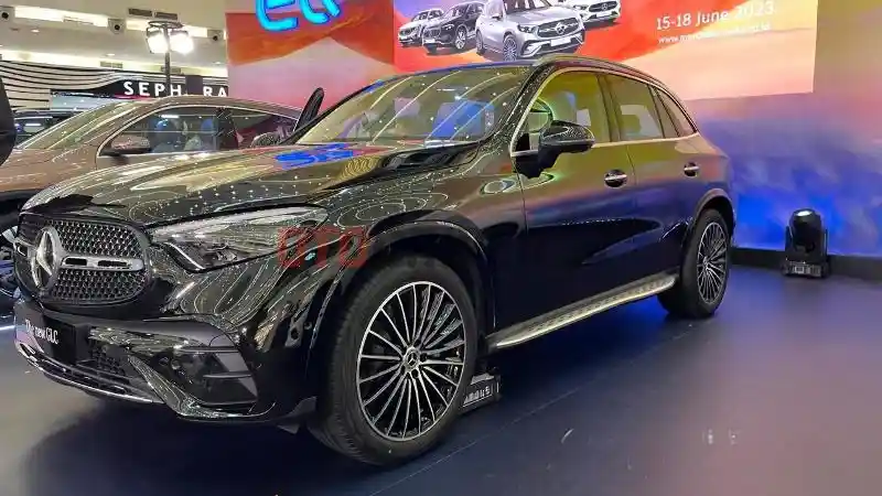 Foto - Dirakit di Indonesia, Harga Resmi Mercedes-Benz GLC Resmi Diumumkan
