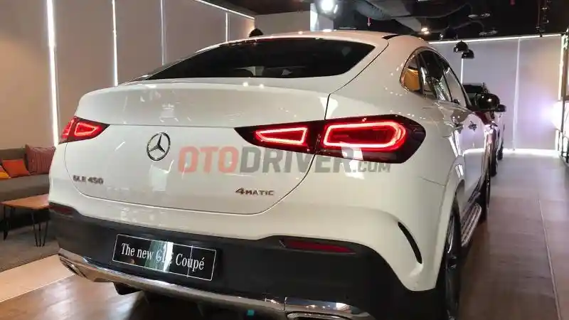 Foto - Mercedes-Benz GLE Coupe Resmi Diluncurkan. Harga Hampir Sentuh RP 2 Miliar (18 FOTO)