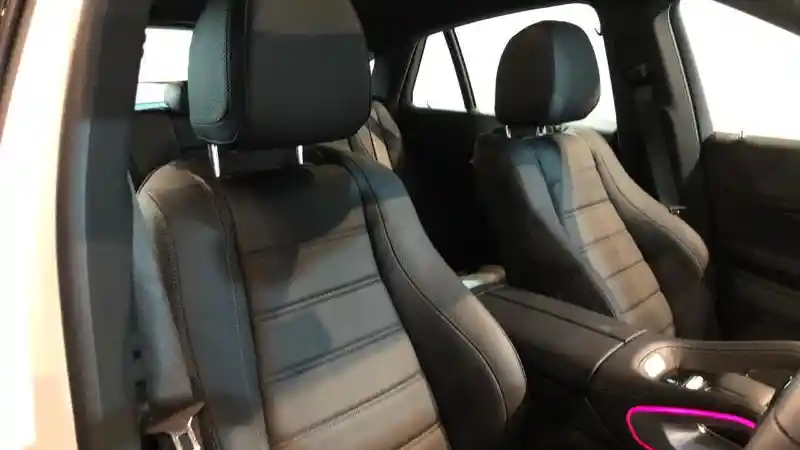 Tips - Cara Mudah Bersihkan Jok Kulit Mobil Anda