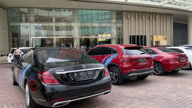 Foto - Mercedes-Benz S-Class dan E-Class CKD Tak Terdampak Krisis Semikonduktor