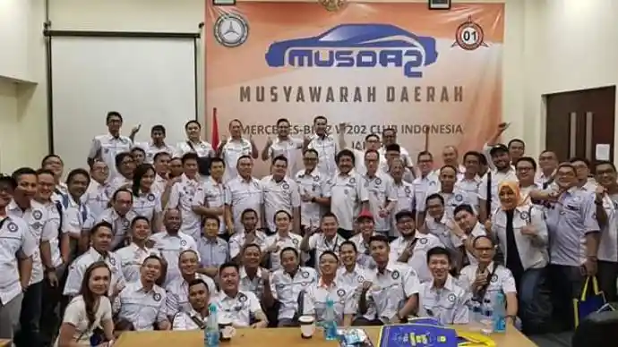 Foto - Mercedes-Benz W202 Club Indonesia region Jakarta Punya Nahkoda Baru