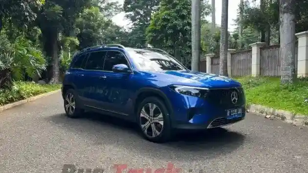 Foto - Mercedes-Benz EQE Dan EQE SUV Akan Berhenti Dijual Tahun 2026