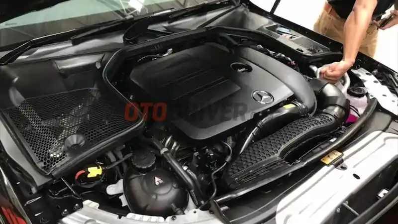 Foto - Mercedes-Benz C200 Mesinnya Mengecil Justru Dapati Beberapa Keuntungan