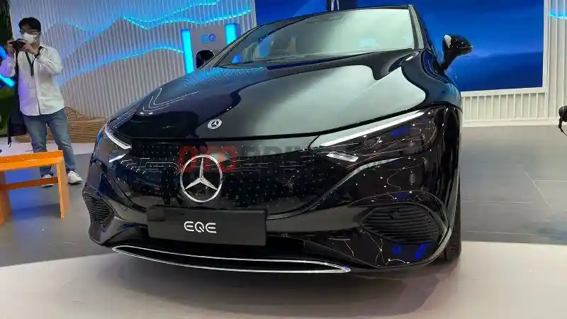 Berita - Komentar Mercedes-Benz Soal Fitur Lane Keep Assist Jadi Penyebab EQE Celaka