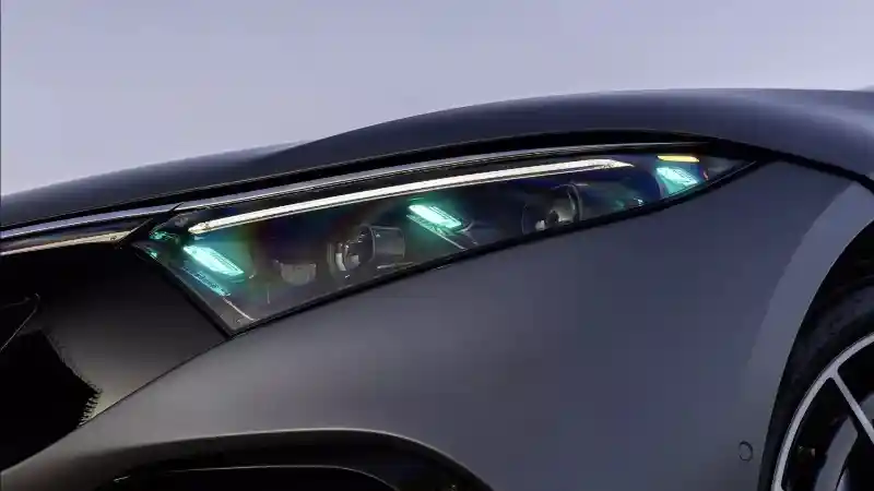 Foto - Mercedes Kenalkan Lampu Turtuoise Sebagai Penanda Mobil Autonomous