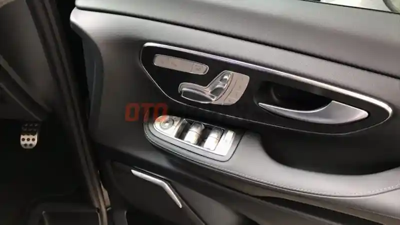 Foto - Duh, Bagian Doortrim Sering Lupa Dibersihkan!