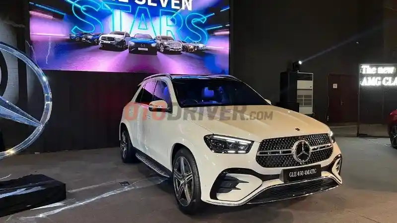 Foto - Mercedes-Benz Luncurkan 7 Model Baru Sekaligus