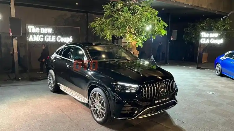 Foto - Mercedes-Benz Luncurkan 7 Model Baru Sekaligus