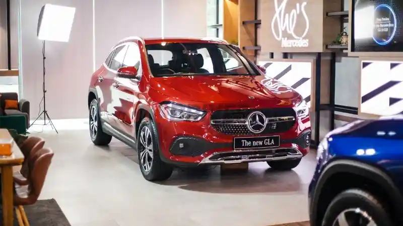 Foto - Mercedes-Benz Luncurkan Dua SUV Terbaru Sekaligus