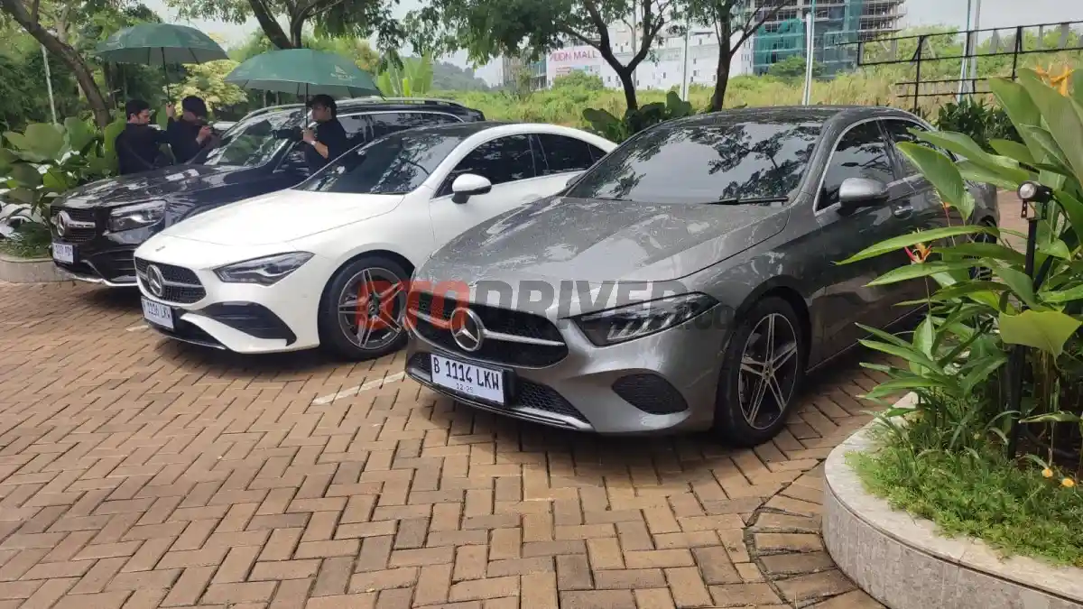 Berita - Road Trip Jakarta ke Bogor, Konsumsi BBM Mercedes-Benz A 200 Tembus 17,2 Km/Liter!