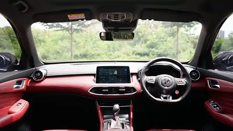 Foto - MG HS Dark Midnight Edition Resmi Diluncurkan, Simak Spesifikasinya