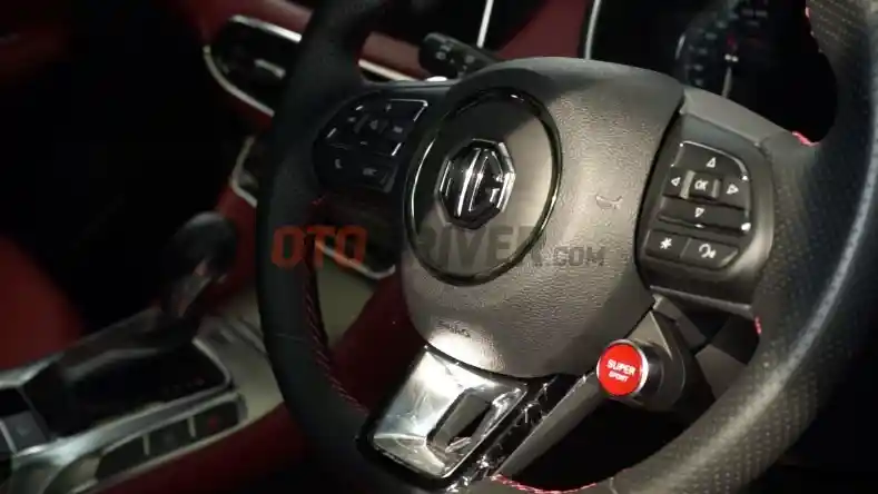 Foto - Begini Mewahnya Kabin MG HS, Kental Aura Porsche 