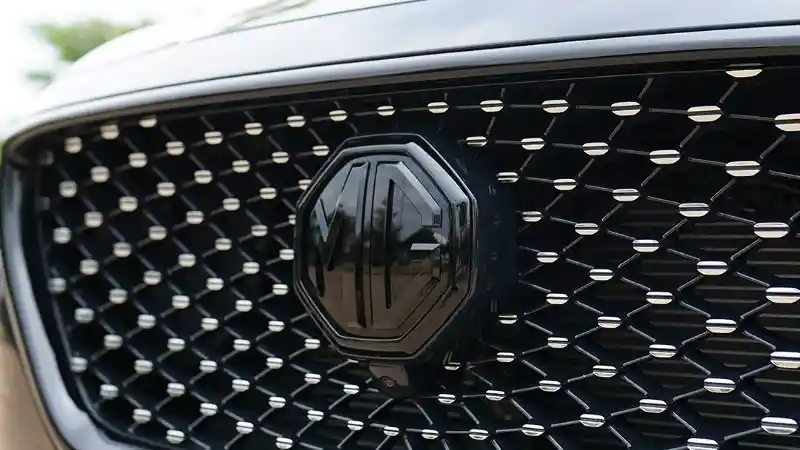 Foto - MG HS Dark Midnight Edition Resmi Diluncurkan, Simak Spesifikasinya