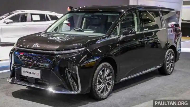 Berita - MG Hadirkan Mobil Penantang Toyota Alphard
